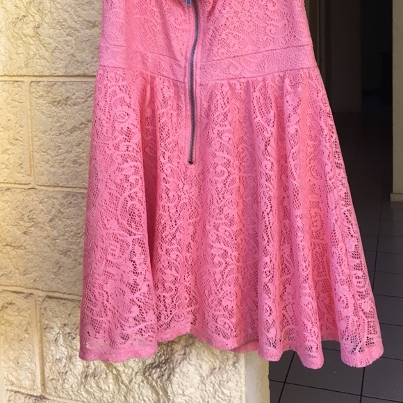 Darling Dress!!! - Picture 3 of 3